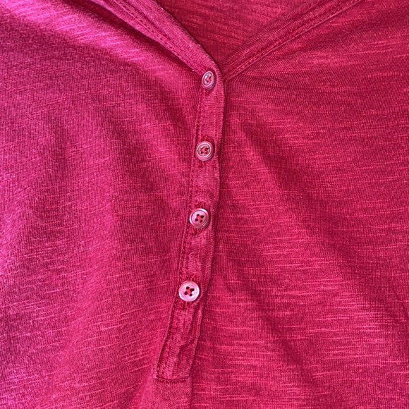 Red blouse - Picture 4 of 6